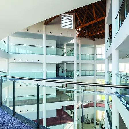 Mh מלון פניש