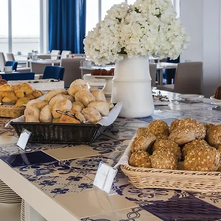 Mh Hotel 4*